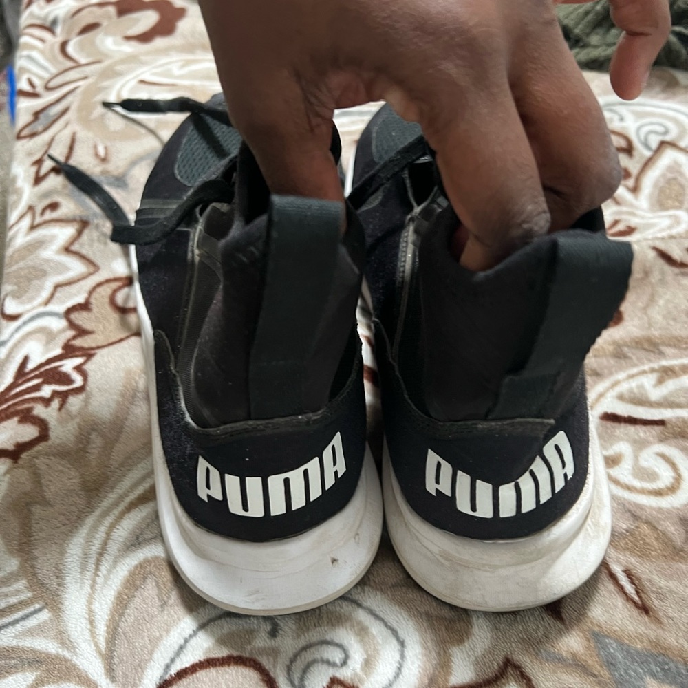 Puma Trainers Size 8 - Picture 3 of 4